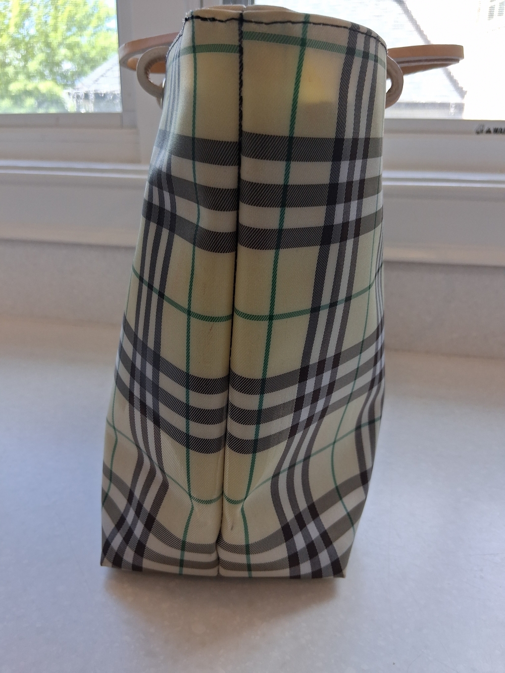 Burberry Cream Plaid Tote with Green Stripe and Tan Handles - Picture 3 of 10